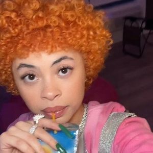 Meet your Posher, Jolie